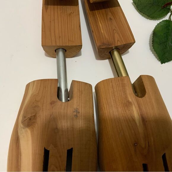 COPY - Genuine Allen Edmonds Cedar-Spring Loaded Vented Size XL Men's Shoe Tre… - Picture 9 of 9